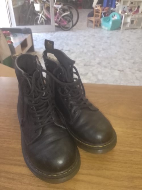 Doctor Martens anfibi neri numero 33