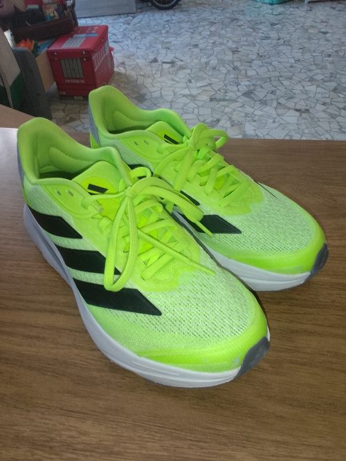 Adidas giallo fluo numero 40 2/3