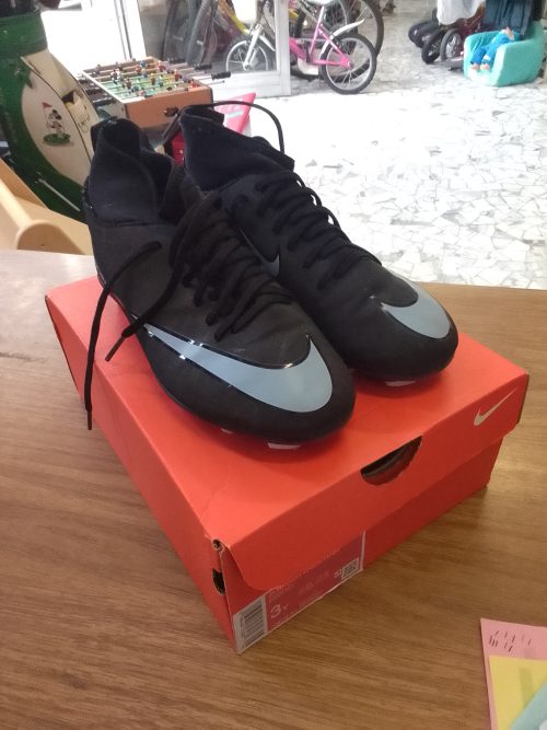 Nike mercurial nere azzurre numero 35