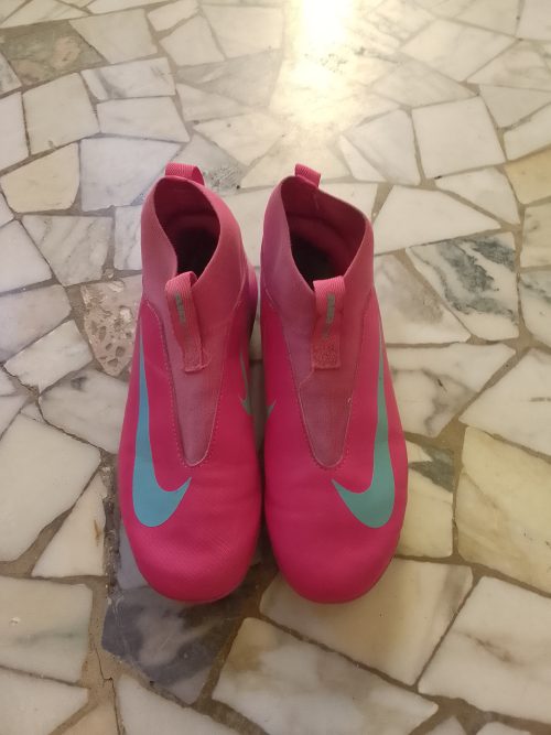 Nike scarpe calcio rosa numero 35.5